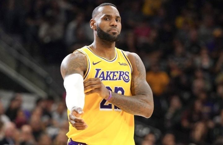 NBA-塔图姆补篮绝杀湖人,凯尔特人终结对手10连胜登顶西部引热议