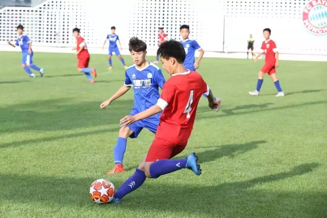  科隆青年队小将连跳三级入选国家队  